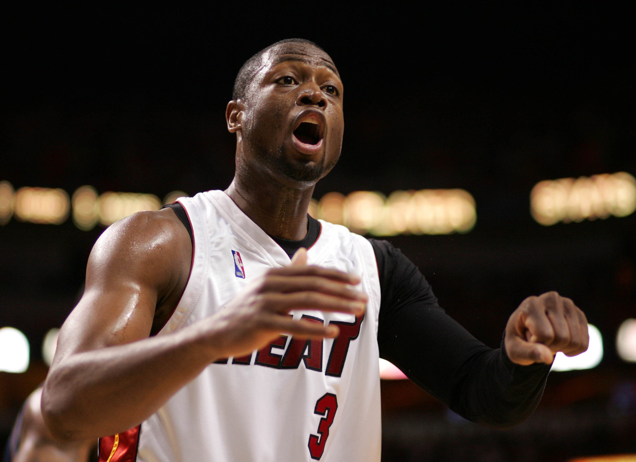 开云体育-韦德：贝弗利这种水平没资格比较我跟哈登 你连75大的门槛都没进